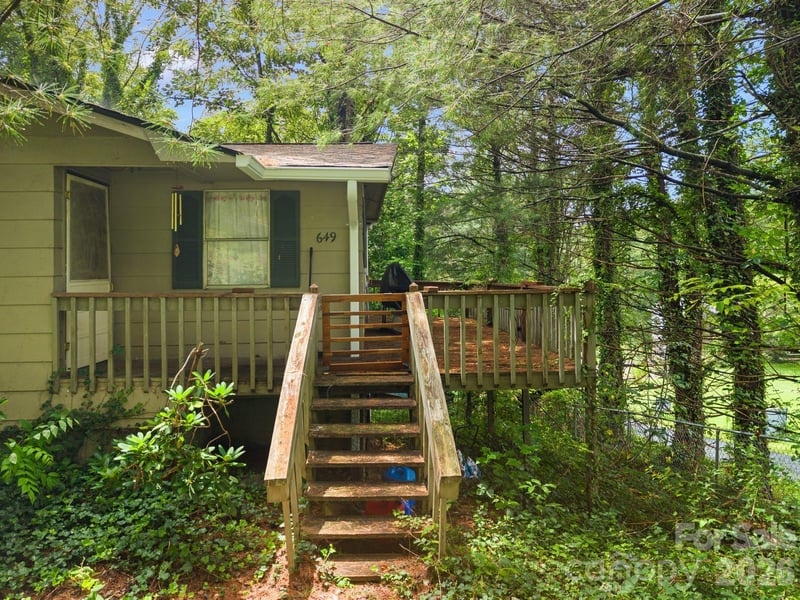 649 Monte Vista Rd, Candler, NC 28715
