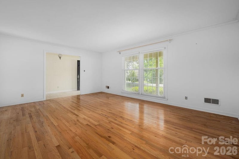5022 Cheviot Rd, Charlotte, NC 28269