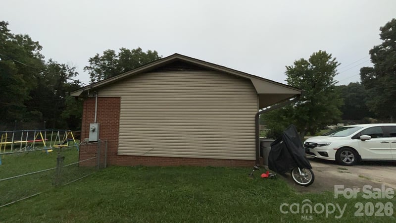 1429 Edgewood Rd, Bessemer City, NC 28016