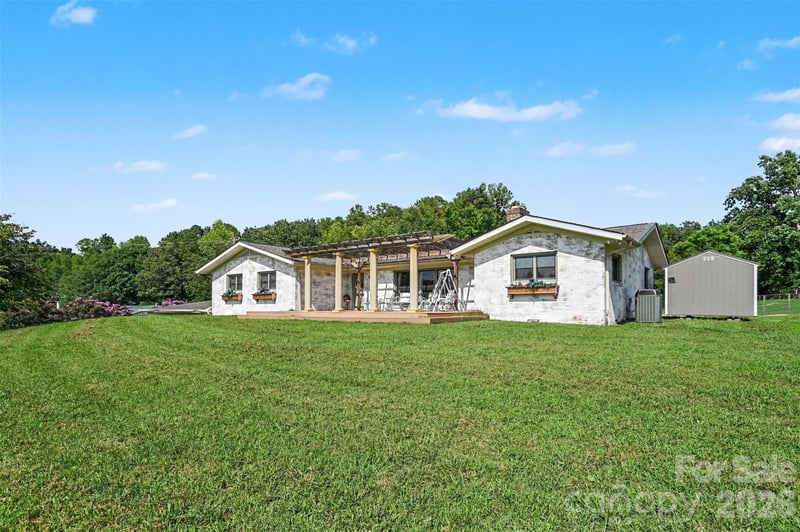 184 Hawkins Holler Dr, Salisbury, NC 28146