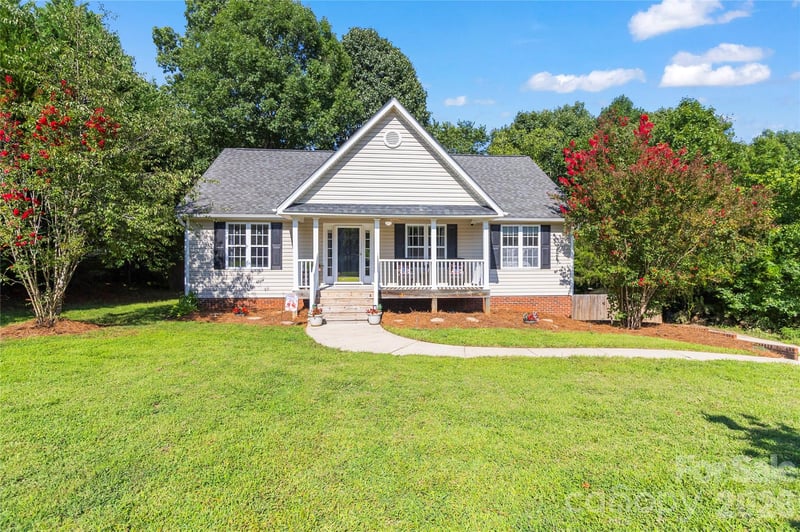 200 Autumn Woods Blvd, Mount Holly, NC 28120