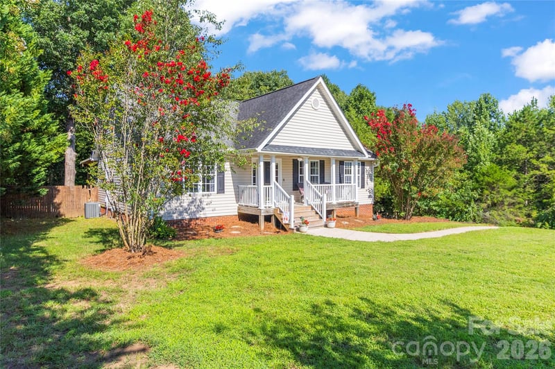 200 Autumn Woods Blvd, Mount Holly, NC 28120