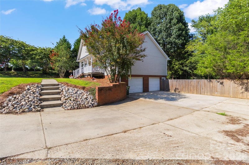 200 Autumn Woods Blvd, Mount Holly, NC 28120