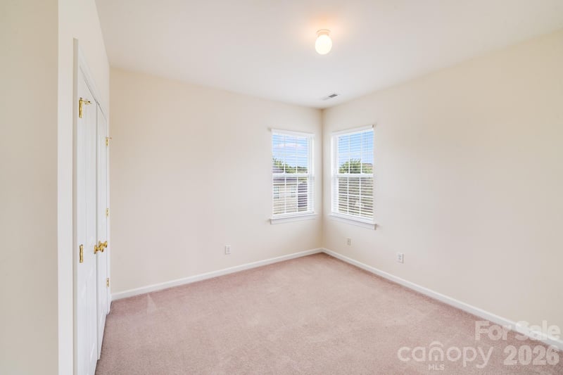 6227 Castlecove Rd, Charlotte, NC 28278