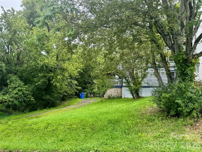 20 Roberts St, Asheville, NC 28801