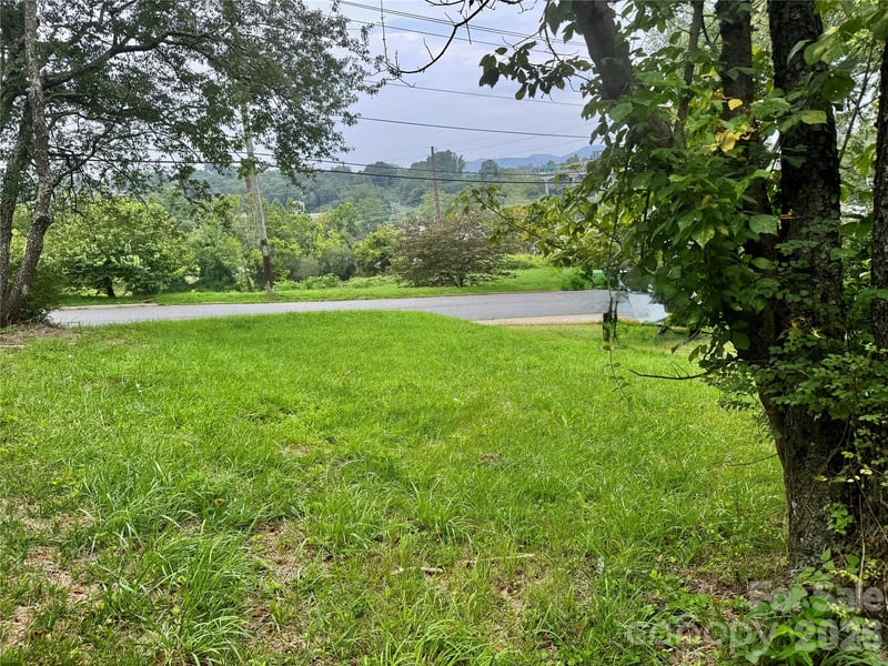 20 Roberts St, Asheville, NC 28801