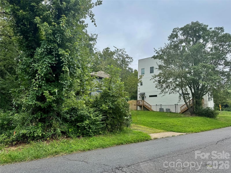 20 Roberts St, Asheville, NC 28801
