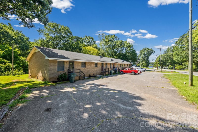 1308 Linwood Rd, Gastonia, NC 28052