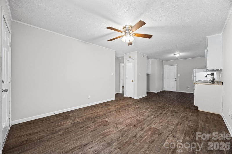 1308 Linwood Rd, Gastonia, NC 28052