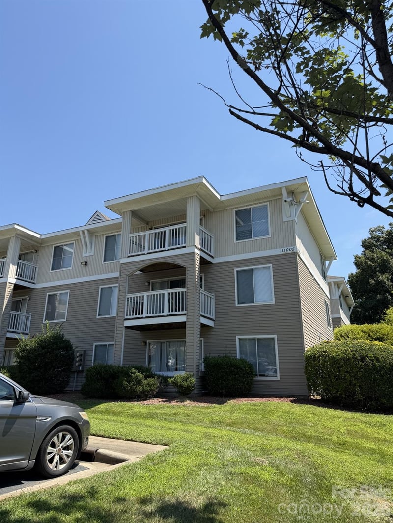 11005 Graduate Ln, Charlotte, NC 28262