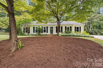 9614 Lone Oak Ct, Charlotte, NC 28270