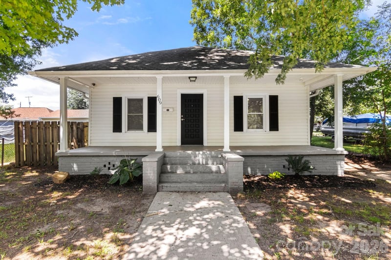 609 Oak St, Gastonia, NC 28054