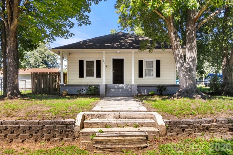 609 Oak St, Gastonia, NC 28054