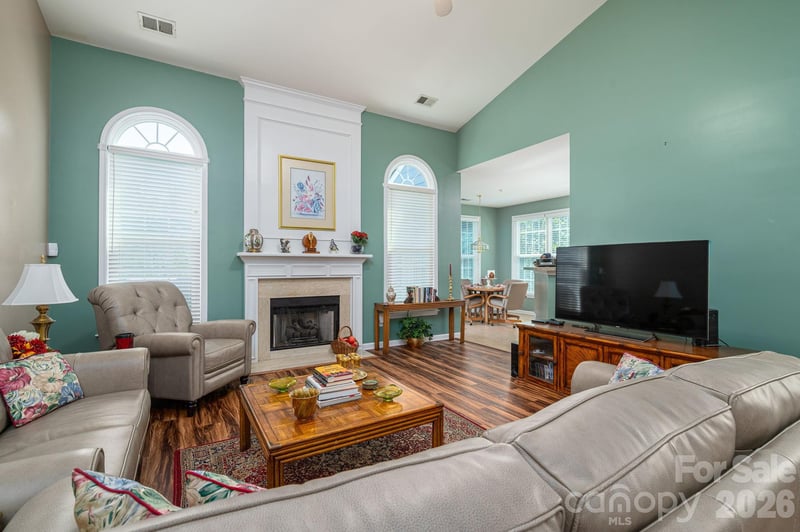 11132 Chastain Parc Dr, Charlotte, NC 28216