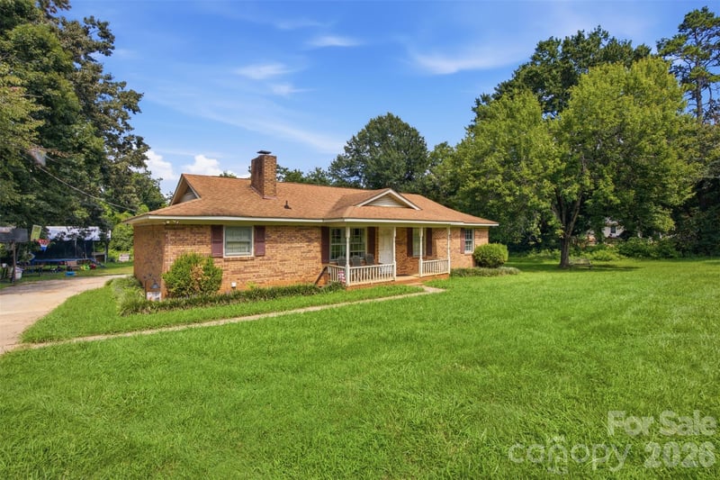 302 Charlotte St, Alexis, NC 28006