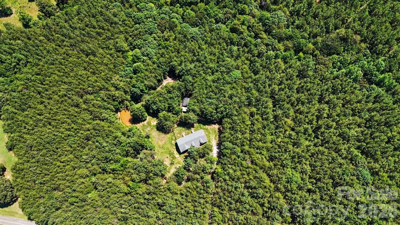 2702 Henry Knob Rd, Clover, SC 29710