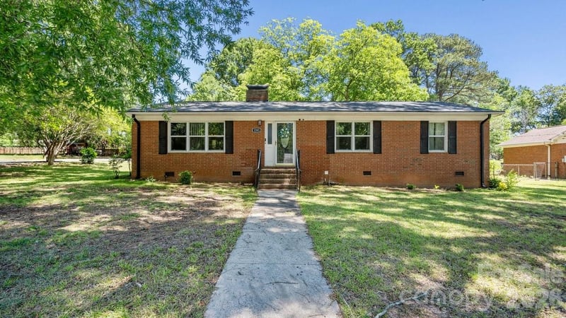 1201 Memory Ln, Monroe, NC 28112