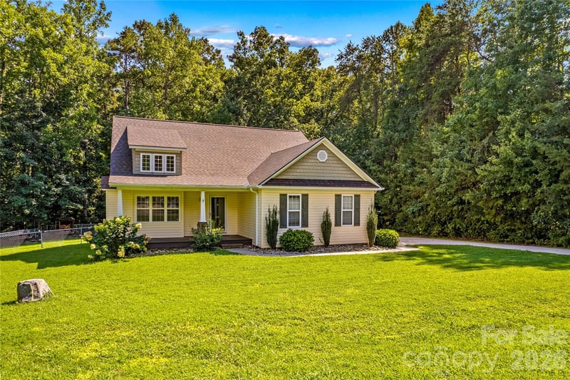 215 Meadow Lake Dr, Salisbury, NC 28146