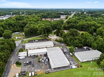 679 Oakridge Farm Hw, Mooresville, NC 28115