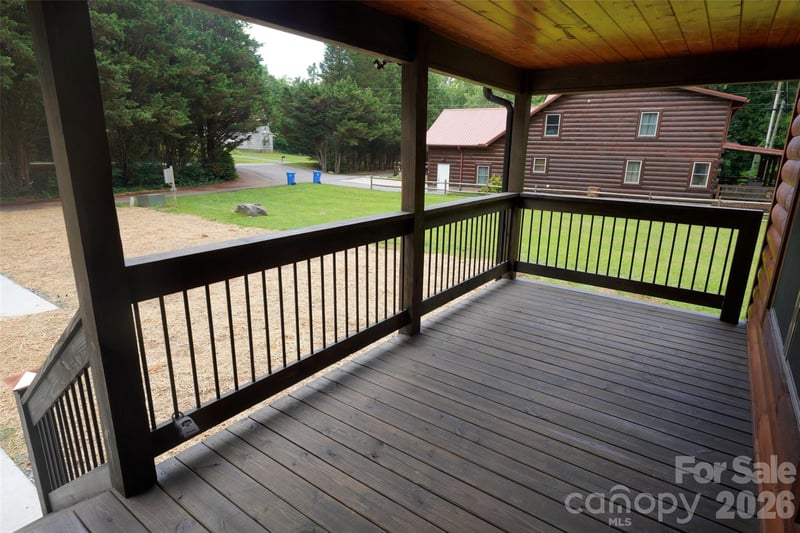 616 Twinbrook Ln, Maggie Valley, NC 28751