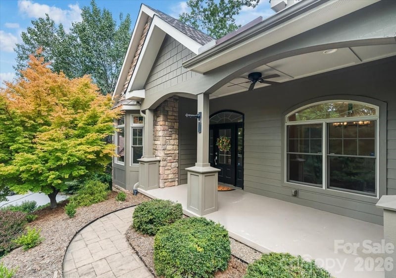 82 Wood Owl Ct, Hendersonville, NC 28791