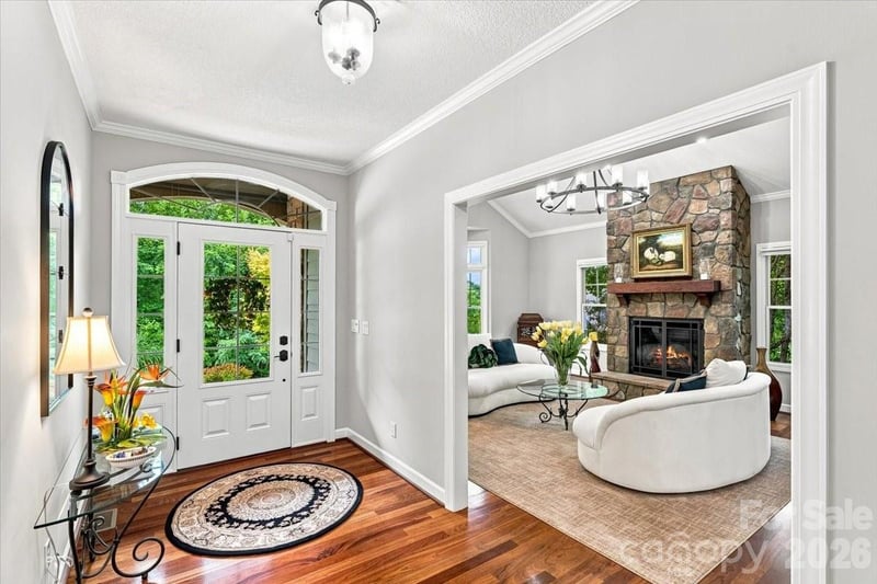 82 Wood Owl Ct, Hendersonville, NC 28791