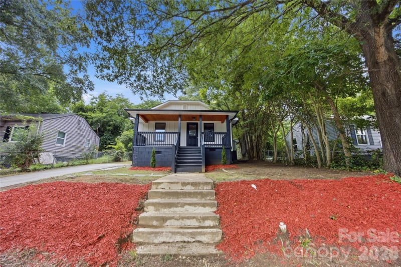 15 Meadowview Ave, Concord, NC 28027