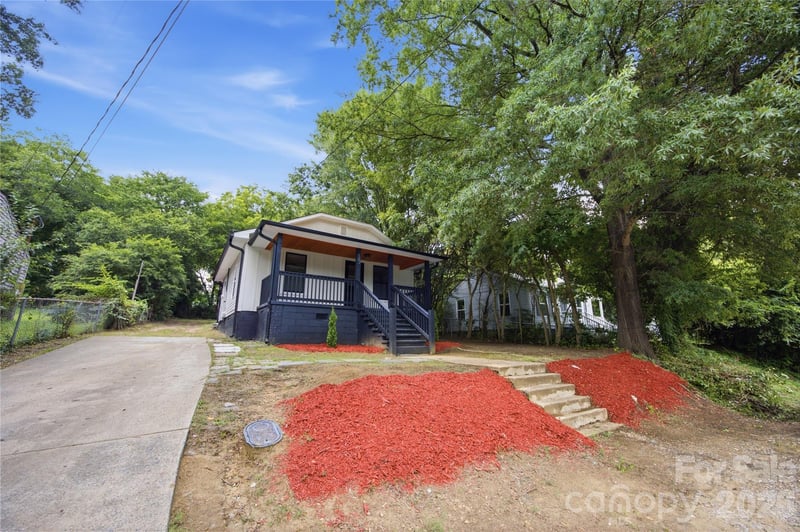 15 Meadowview Ave, Concord, NC 28027