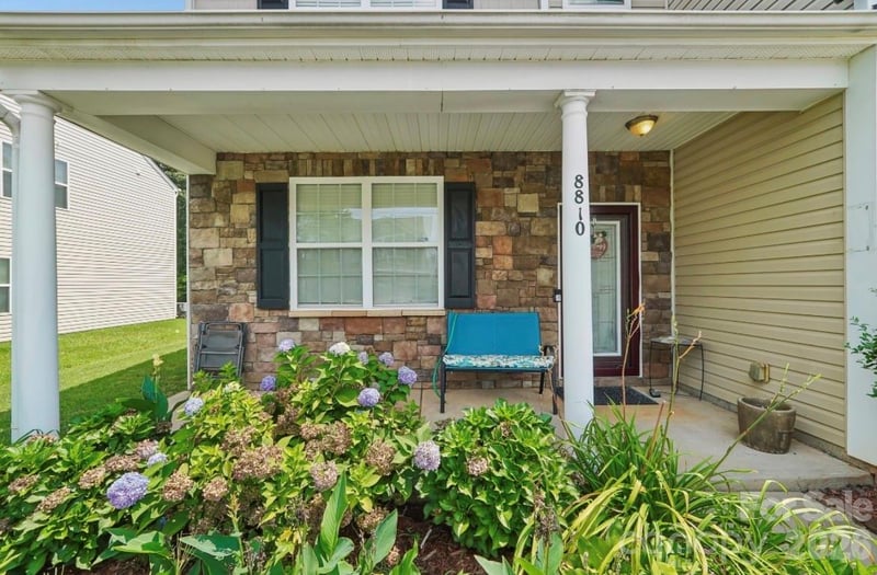 8810 Gray Willow Rd, Charlotte, NC 28227