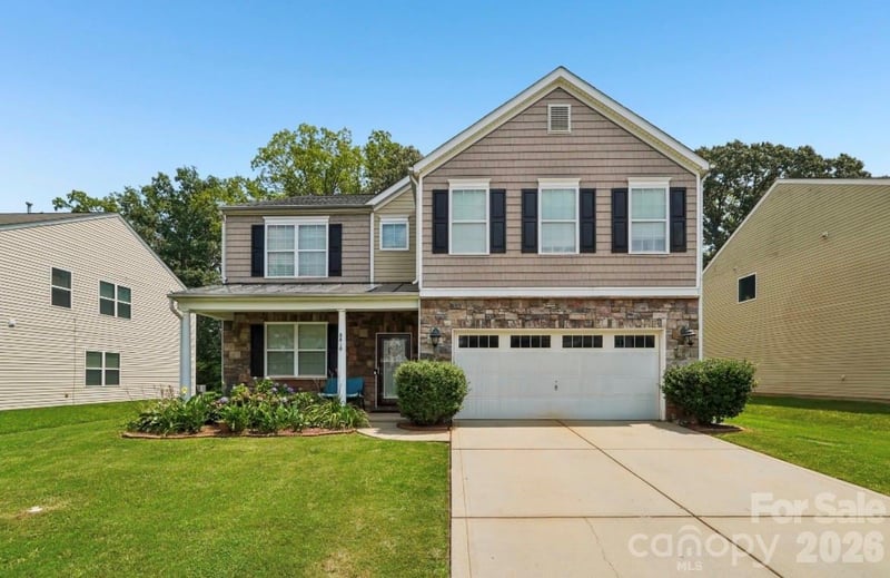 8810 Gray Willow Rd, Charlotte, NC 28227