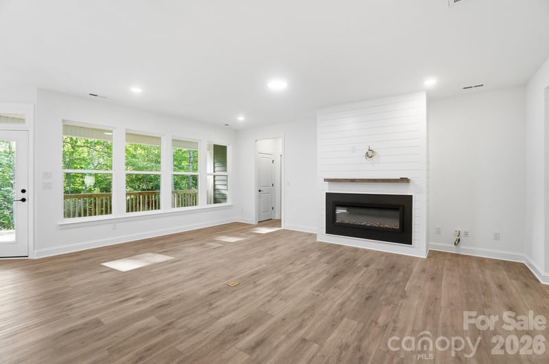 5112 Kings Pinnacle Dr, Kings Mountain, NC 28086