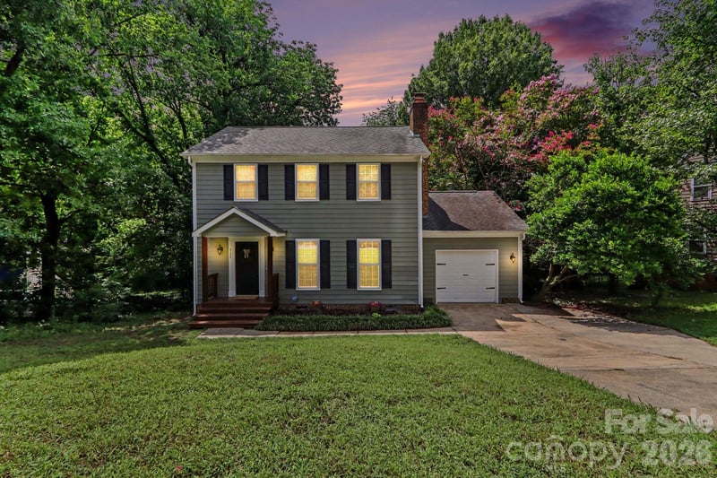 2132 Killarney Pl, Charlotte, NC 28262