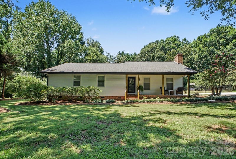 8319 Vagabond Rd, Charlotte, NC 28227