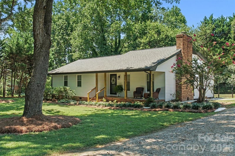 8319 Vagabond Rd, Charlotte, NC 28227