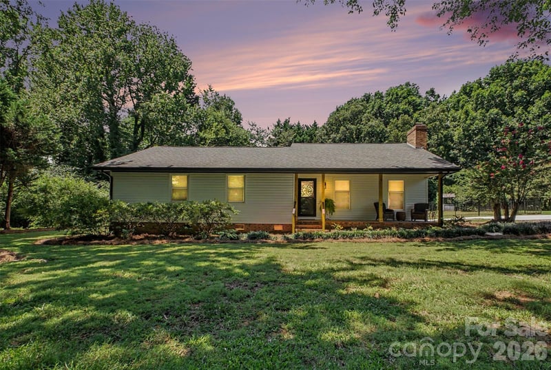 8319 Vagabond Rd, Charlotte, NC 28227