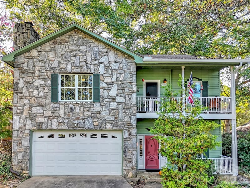 132 Aldersgate Rd, Waynesville, NC 28786