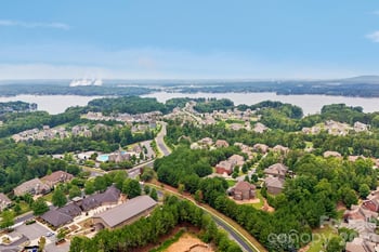 16521 Governors Club Ct, Charlotte, NC 28278