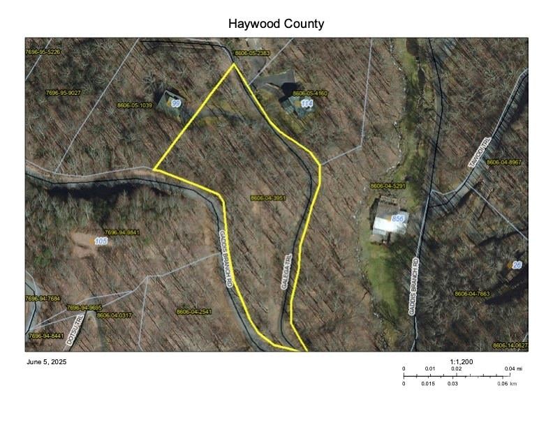 13 Galega Trl, Maggie Valley, NC 28751