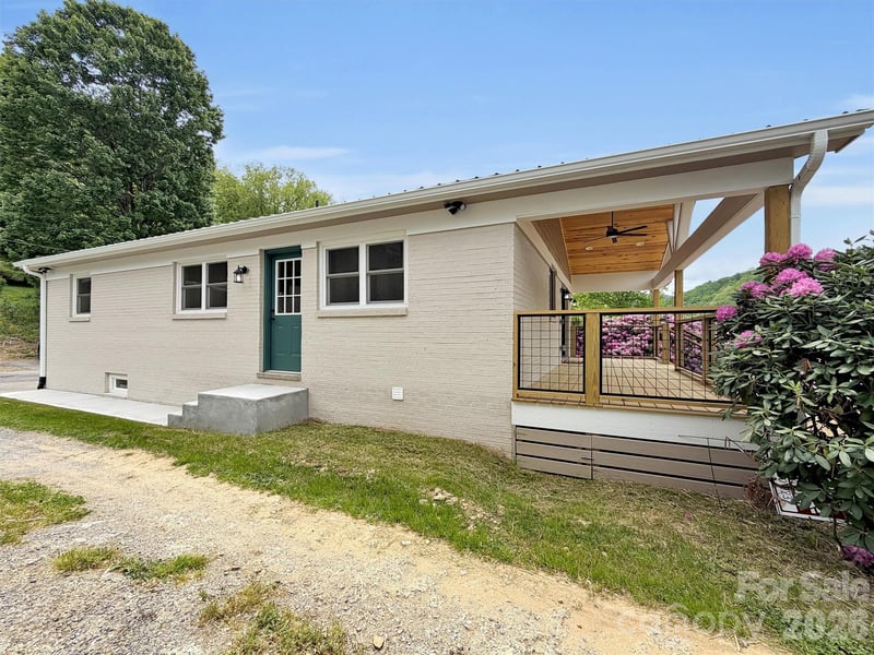 3575 Dellwood Rd, Waynesville, NC 28786