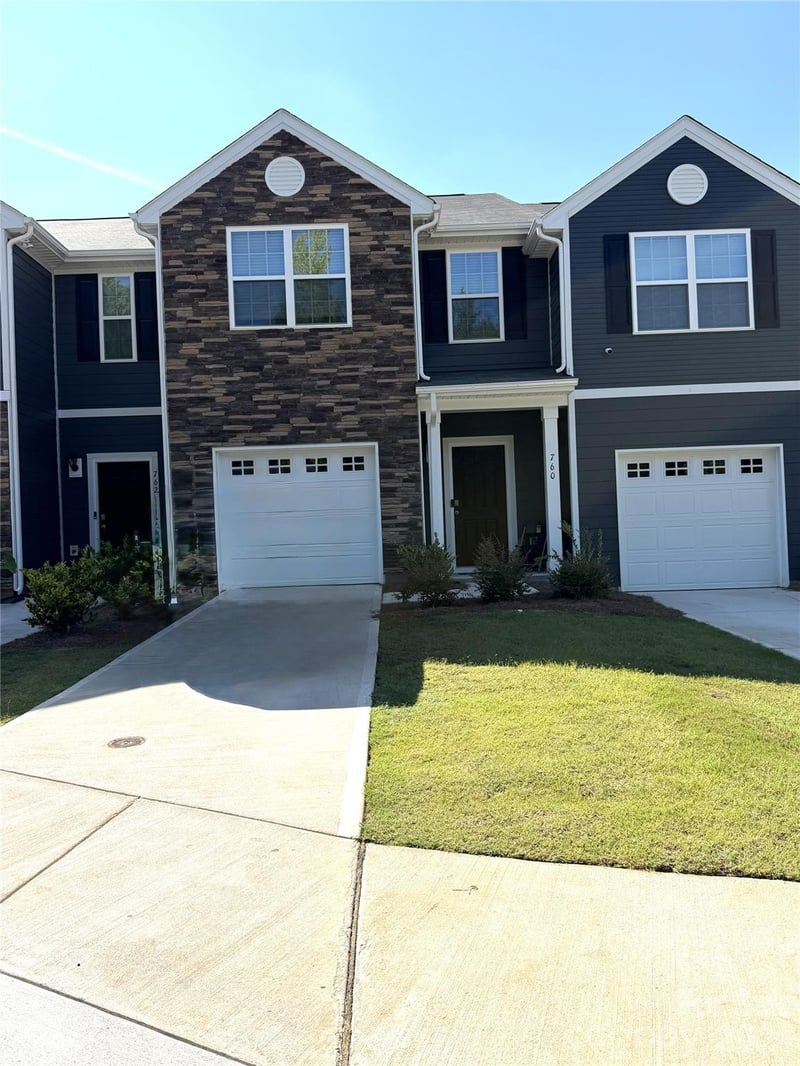 760 Wagon Cross Ct, York, SC 29745