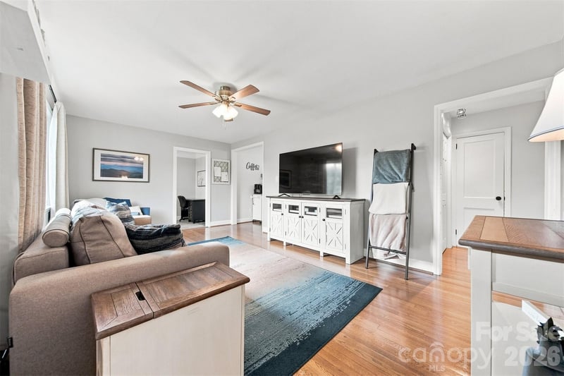 129 33rd St, Hickory, NC 28601