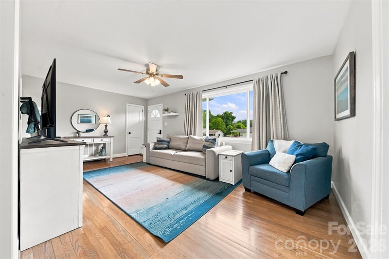 129 33rd St, Hickory, NC 28601