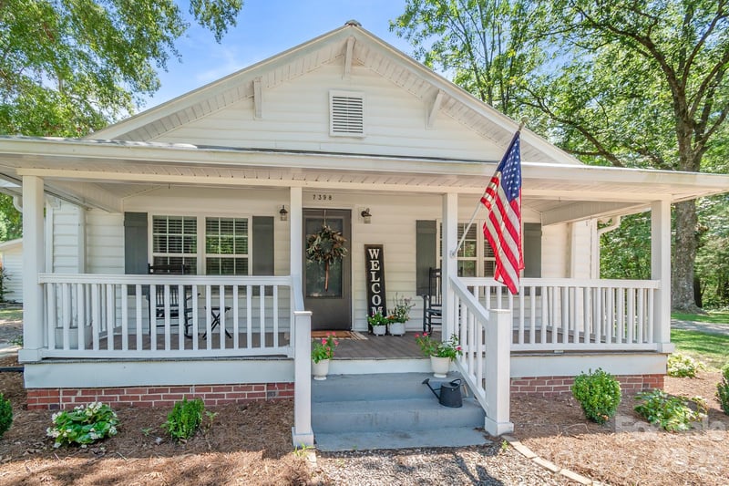 7398 Old Jefferson Hw, Kershaw, SC 29067