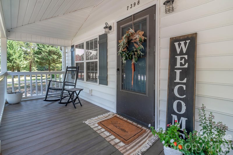 7398 Old Jefferson Hw, Kershaw, SC 29067