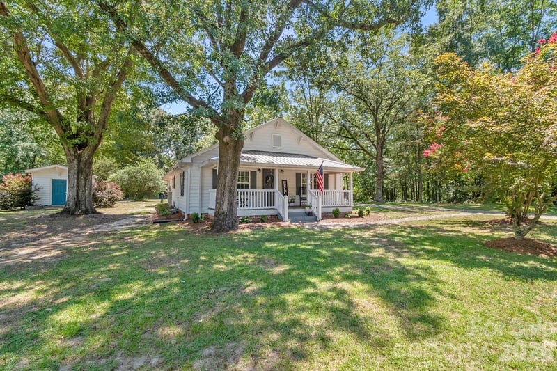7398 Old Jefferson Hw, Kershaw, SC 29067