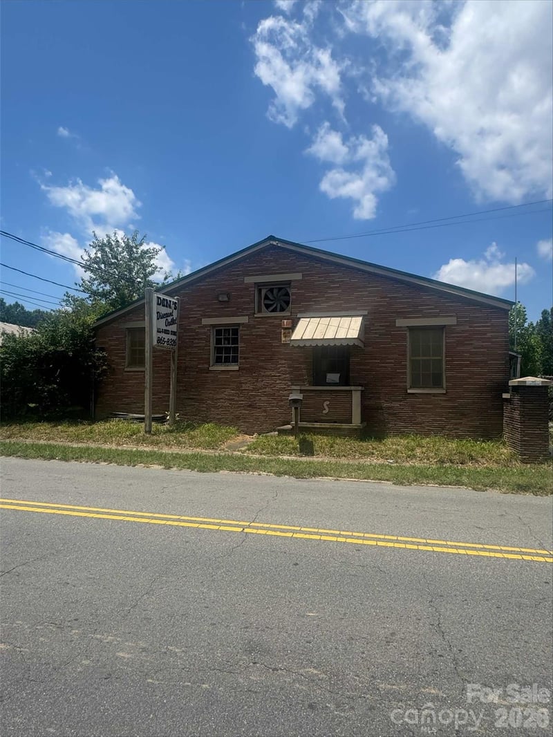 529 Broad St, Gastonia, NC 28054