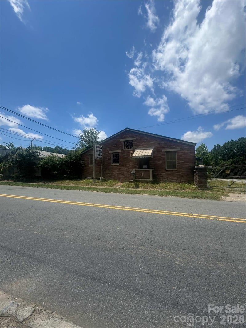 529 Broad St, Gastonia, NC 28054