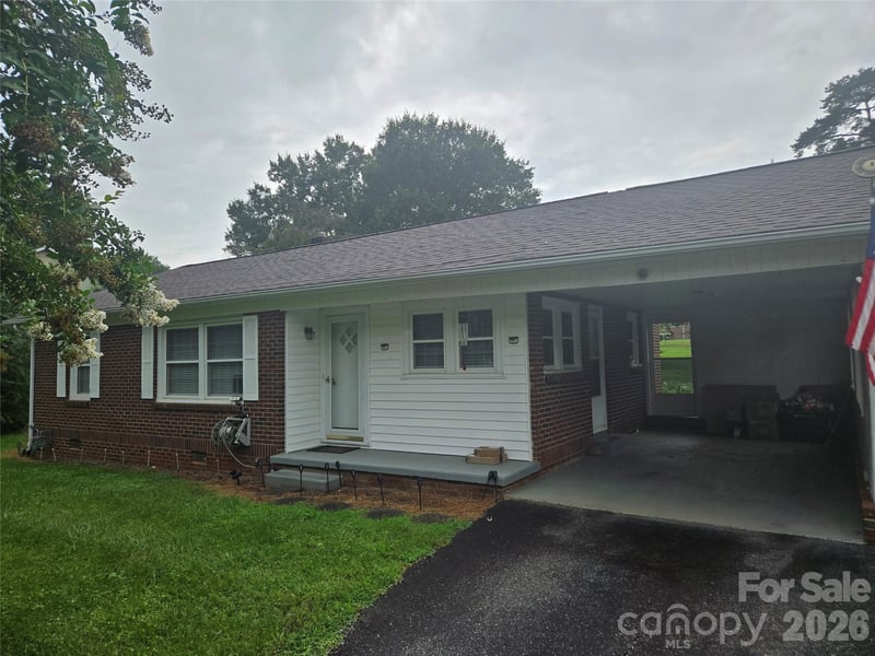 1326 26th St, Hickory, NC 28602