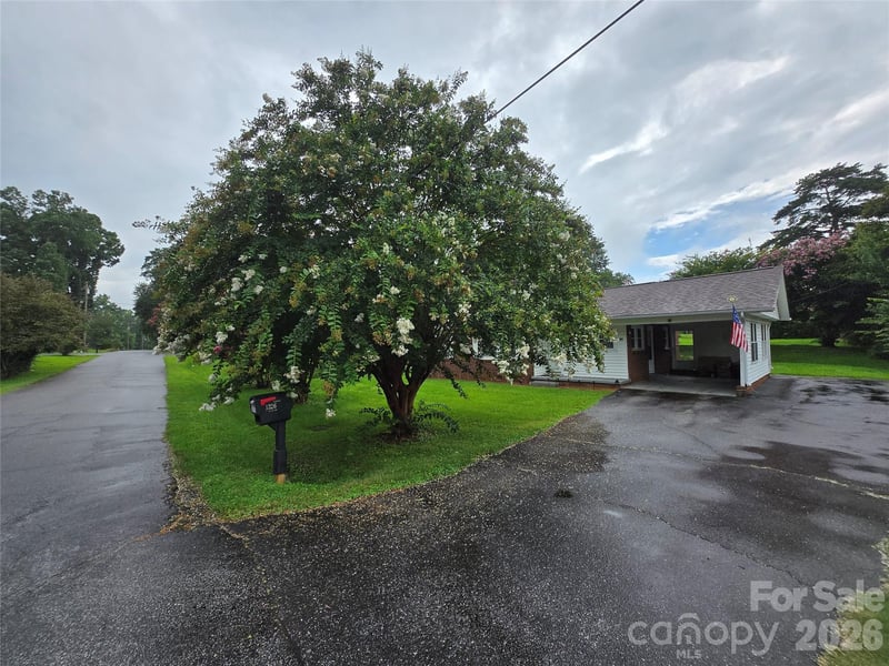 1326 26th St, Hickory, NC 28602