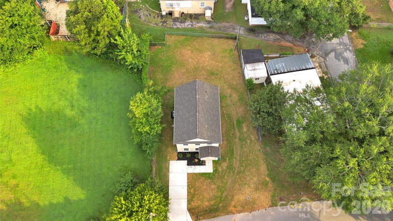 1510 Beechwood Dr, Gastonia, NC 28052